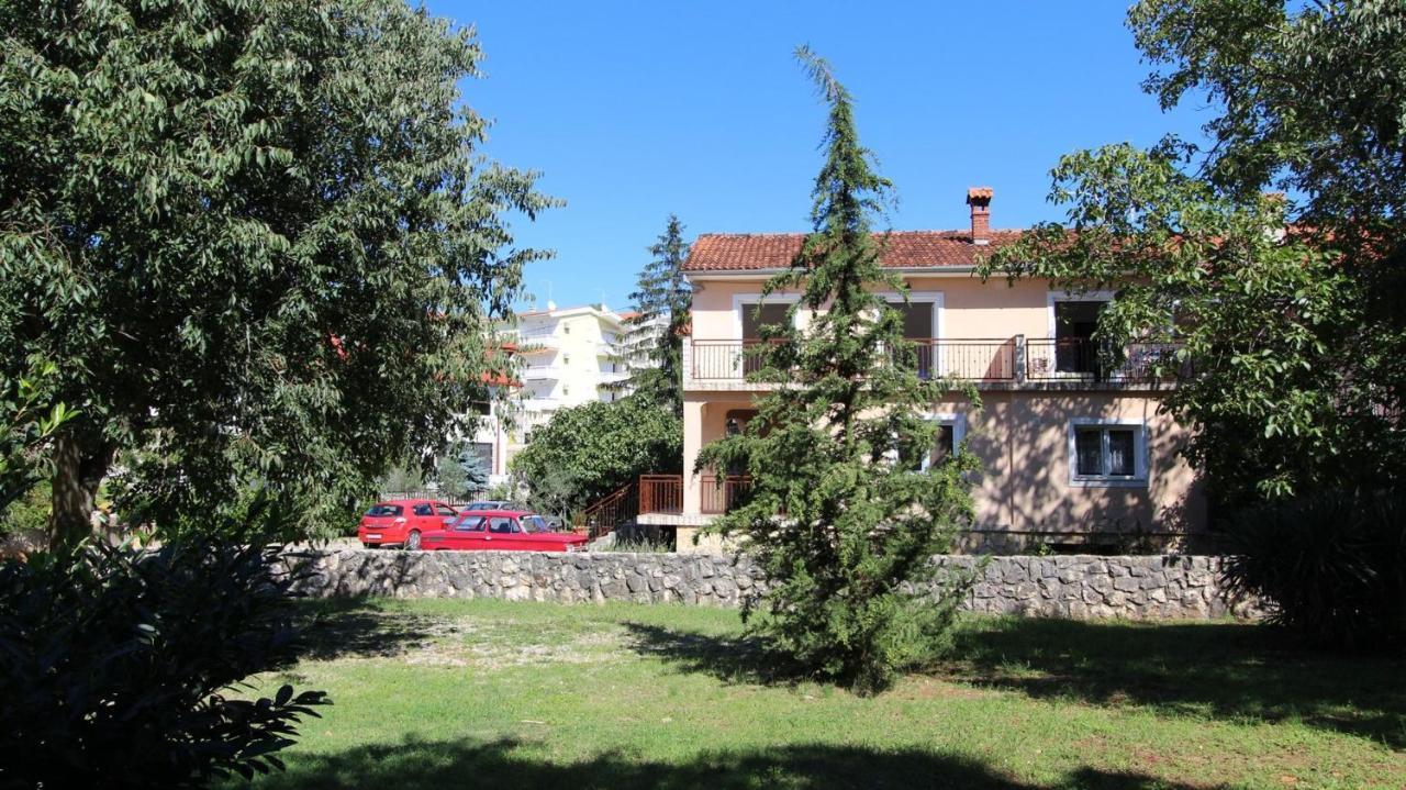 Apartments Grzetic Malinska Esterno foto