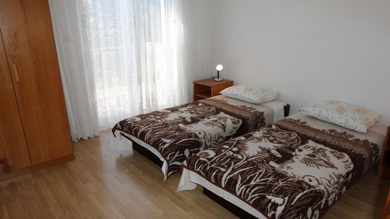 Apartments Grzetic Malinska Esterno foto