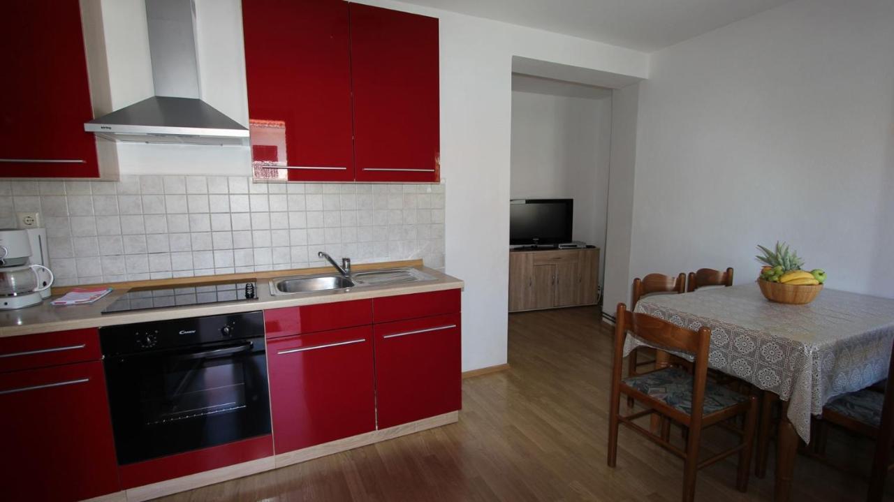 Apartments Grzetic Malinska Esterno foto