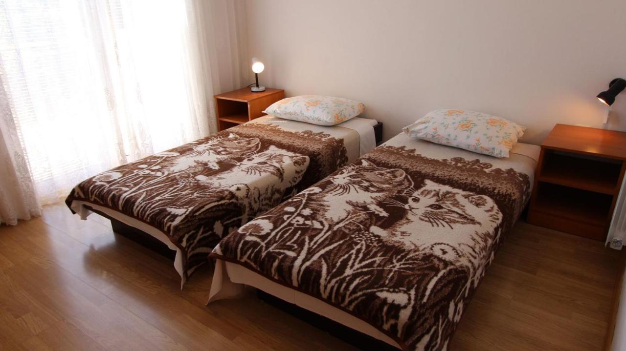 Apartments Grzetic Malinska Esterno foto