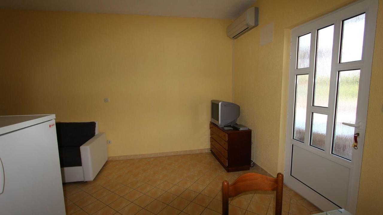 Apartments Grzetic Malinska Esterno foto